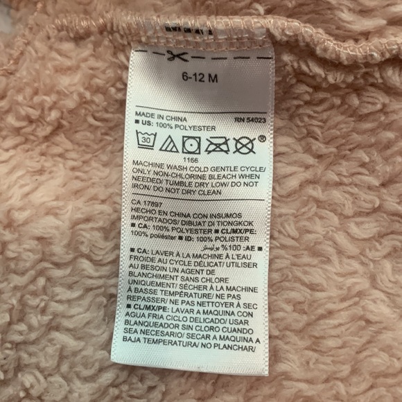 Old Navy baby vest. Blush pink color. Size 6-12 mths. - Picture 4 of 4